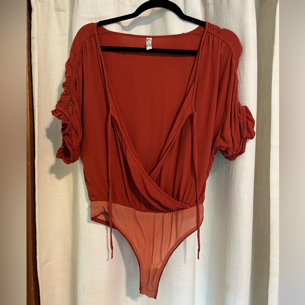 XS Free people Burnt orange linen body suit